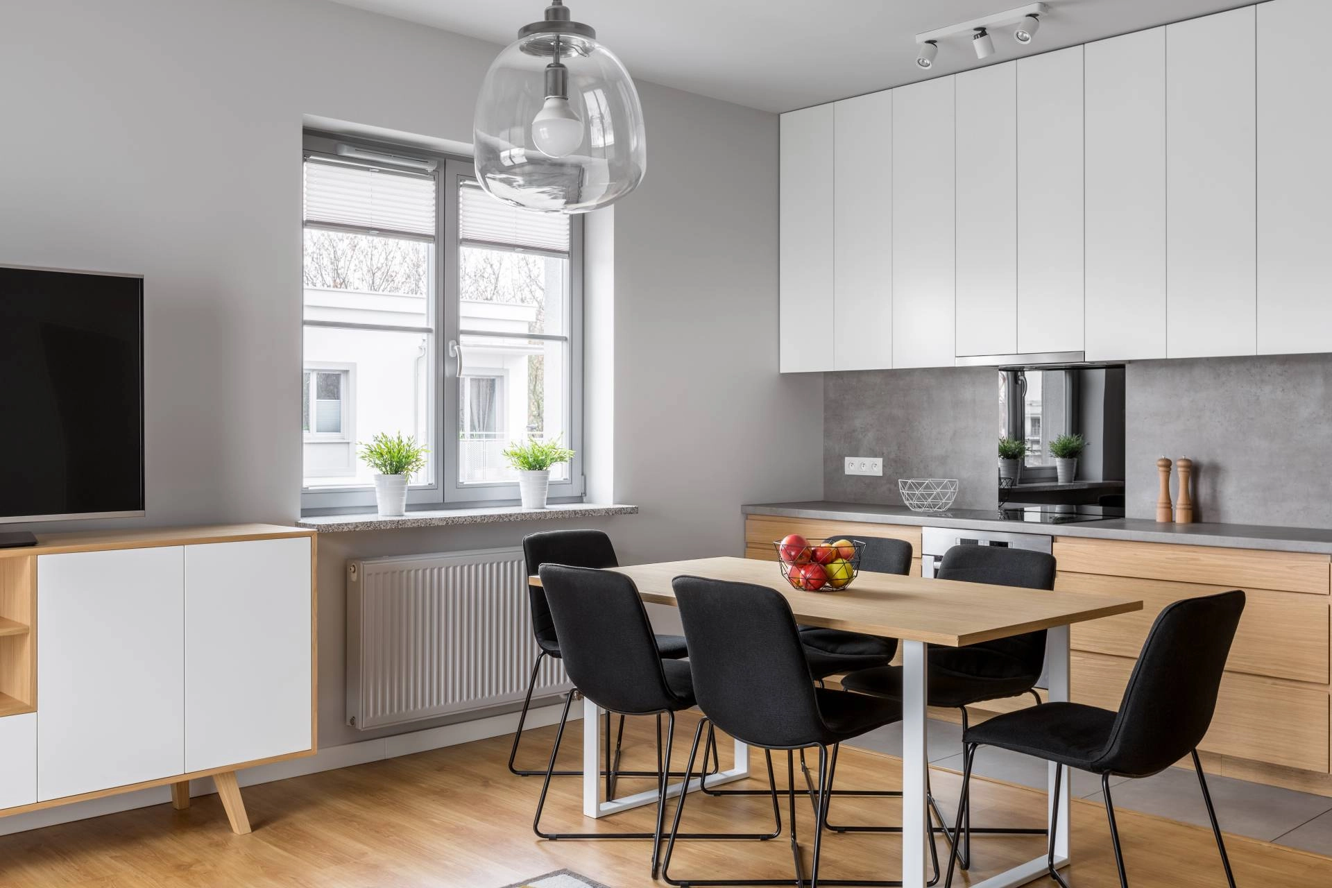 photo: 10027431-banner-create-an-unforgettable-dining-room-with-hunter-douglas.jpg