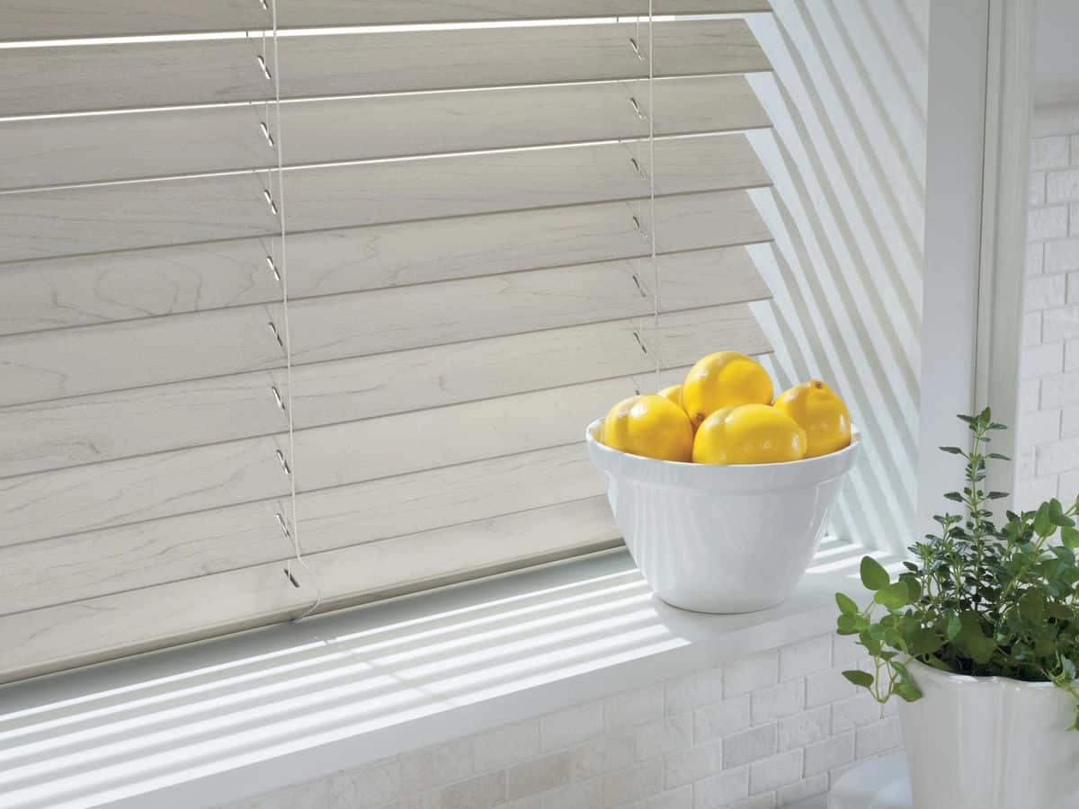 photo: 10039395-banner-benefits-of-alternative-wood-blinds.jpg