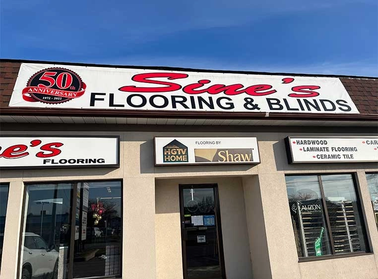 Sine's storefront