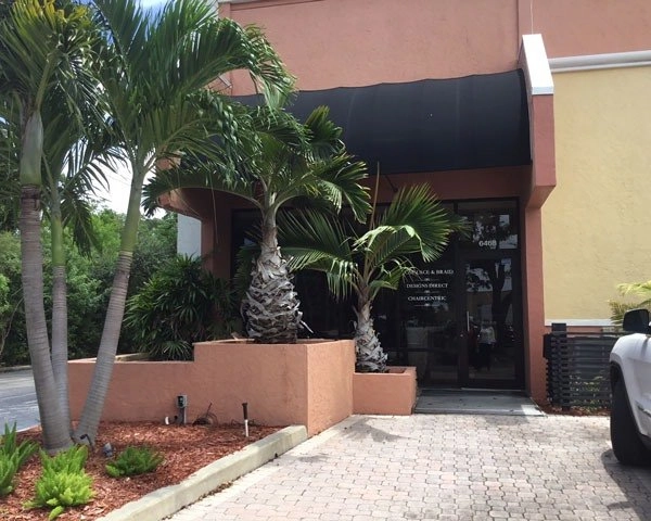 Hunter Douglas Dealer Image