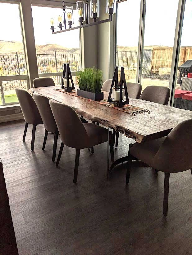 Dining room.
