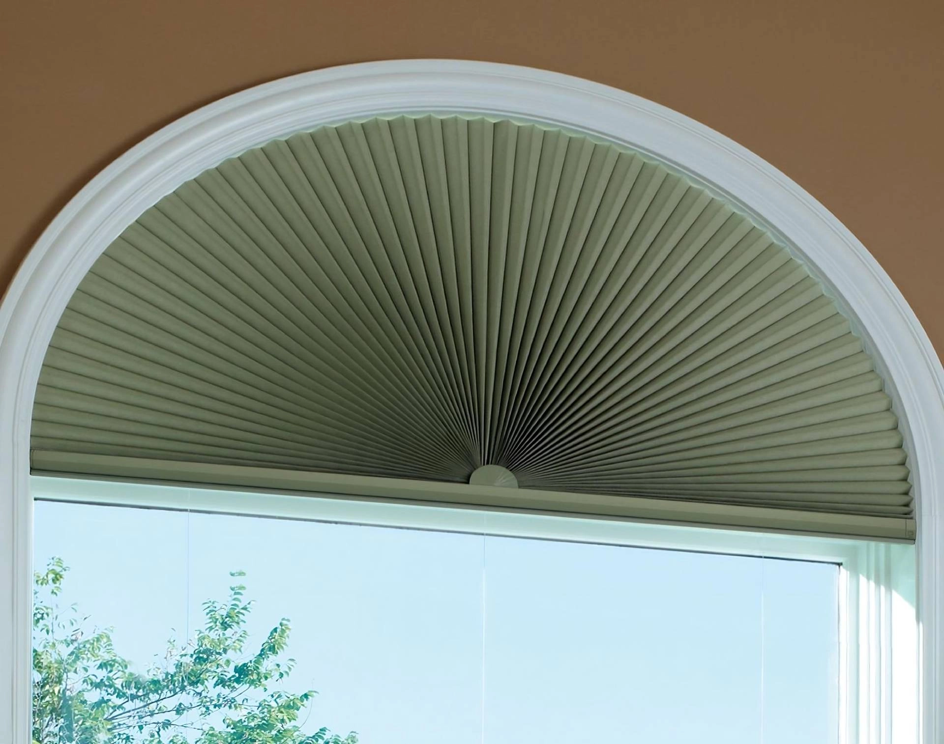 photo: 10031071-banner-best-arched-window-treatments (1).jpg