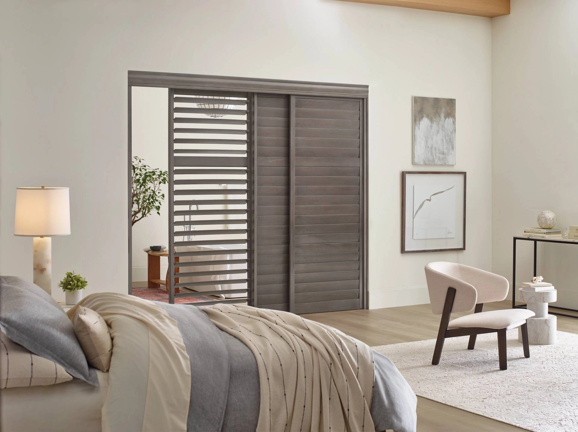 Hunter Douglas Heritance® Wood Shutters near Bloomington, Illinois (IL)