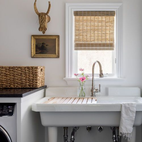 photo: madams-provenance-bedroom03:square-md
