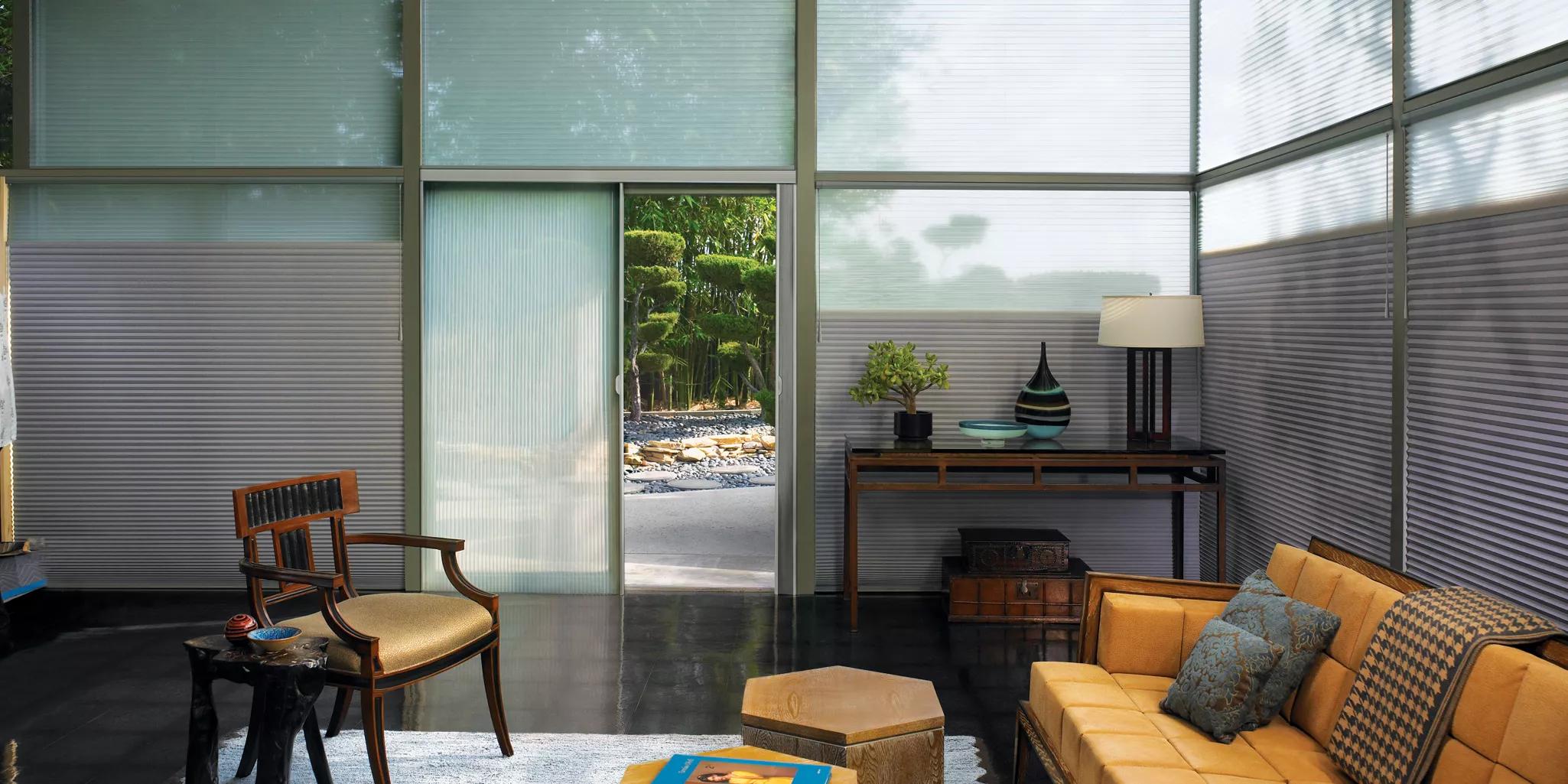 photo: duette-classic-london-sky-85727929-1:horizontal-lg