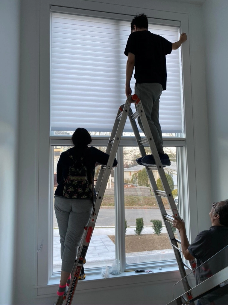 Hunter Douglas Dealer Image