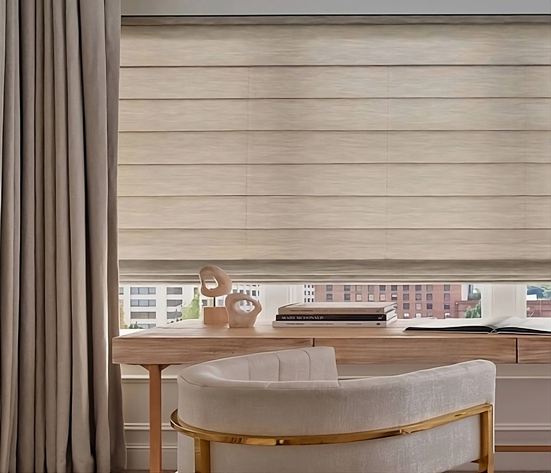 photo: 10024079-banner-what-color-goes-with-gold-accents.jpg