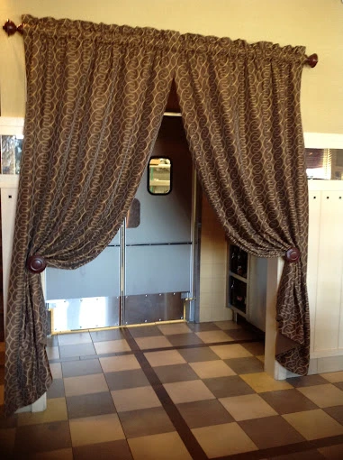 Restaurant Drapes