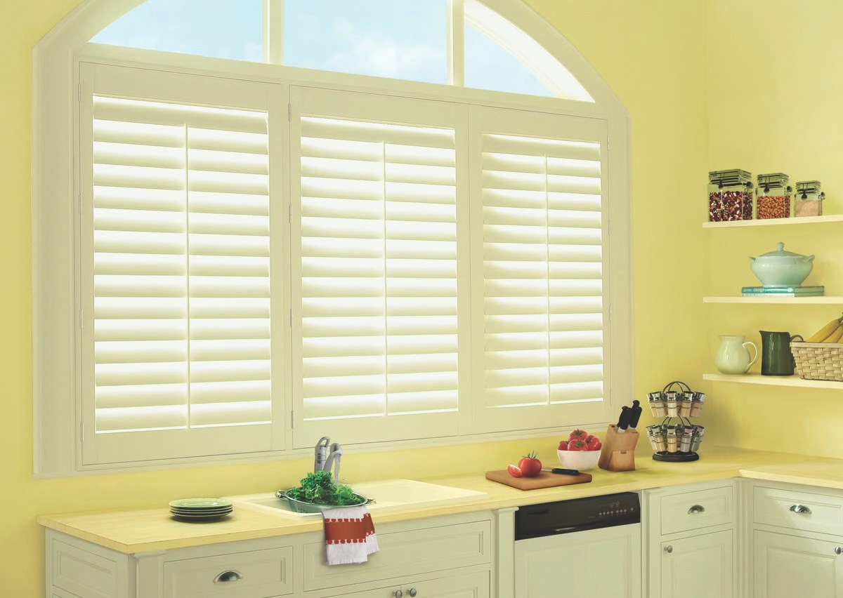 photo: 10182581-banner-choosing-the-perfect-motorized-shutters.jpeg