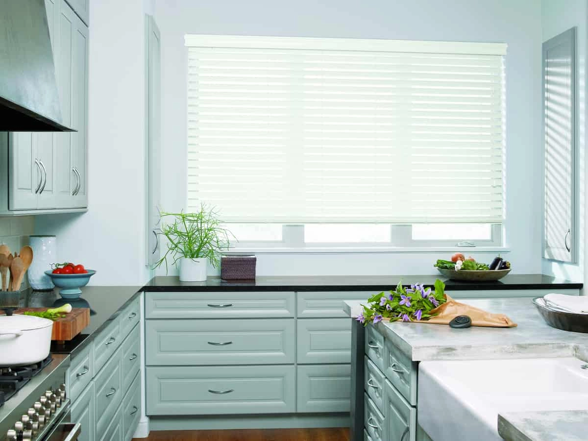 photo: 10040211-banner-blinds-are-more-cost-effective-than-curtains.jpg