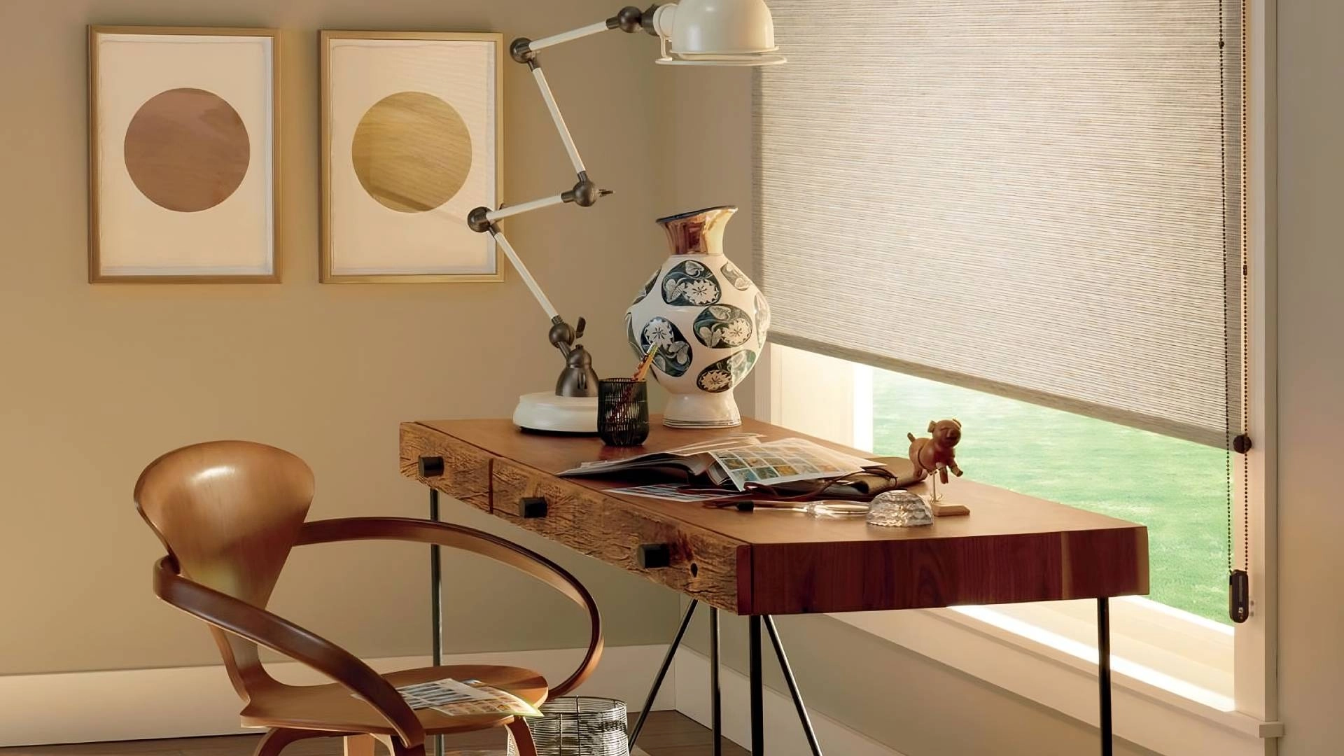 photo: 10029458-banner-window-coverings-for-your-home-office.jpg