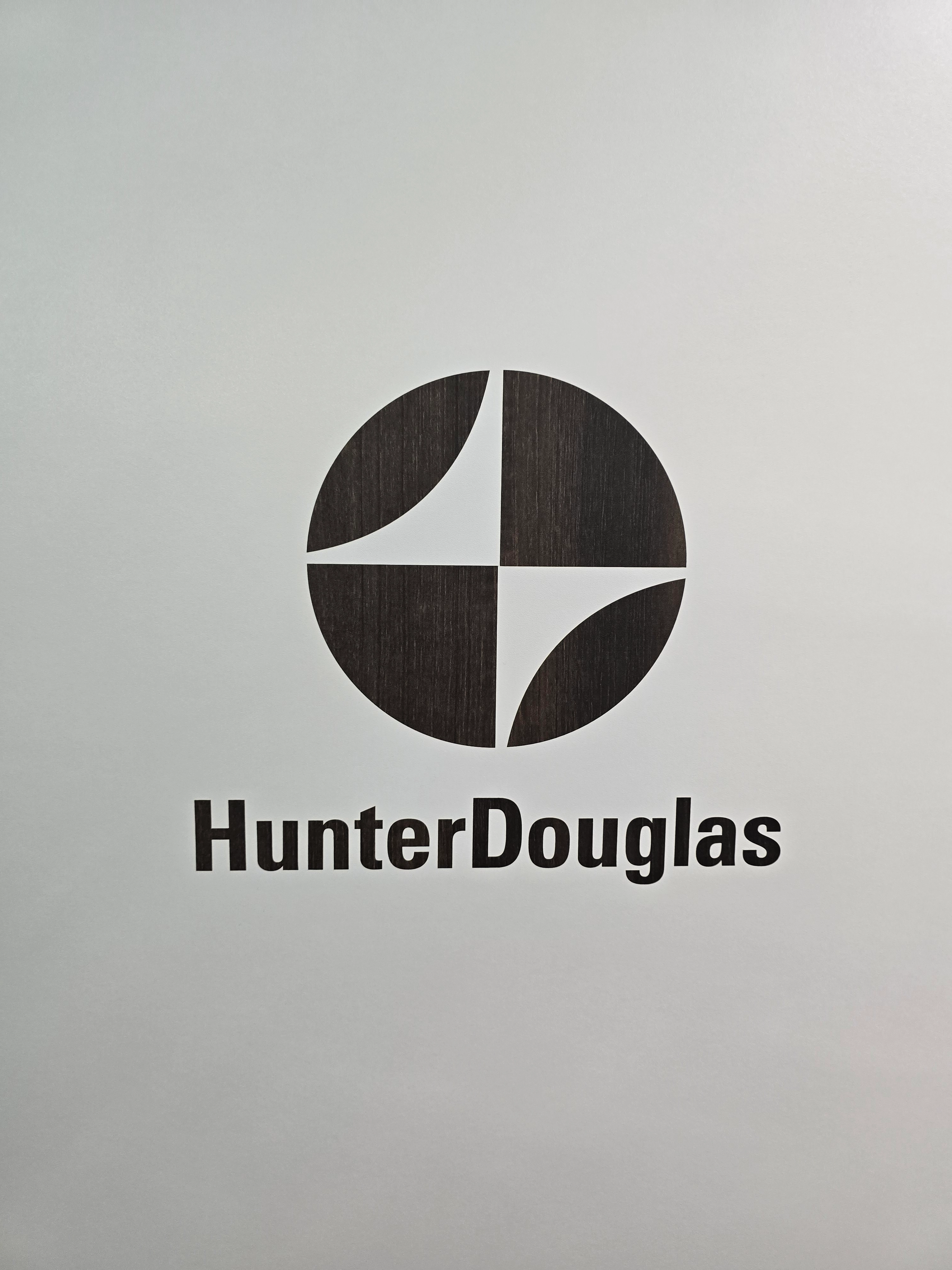 Hunter Douglas Logo