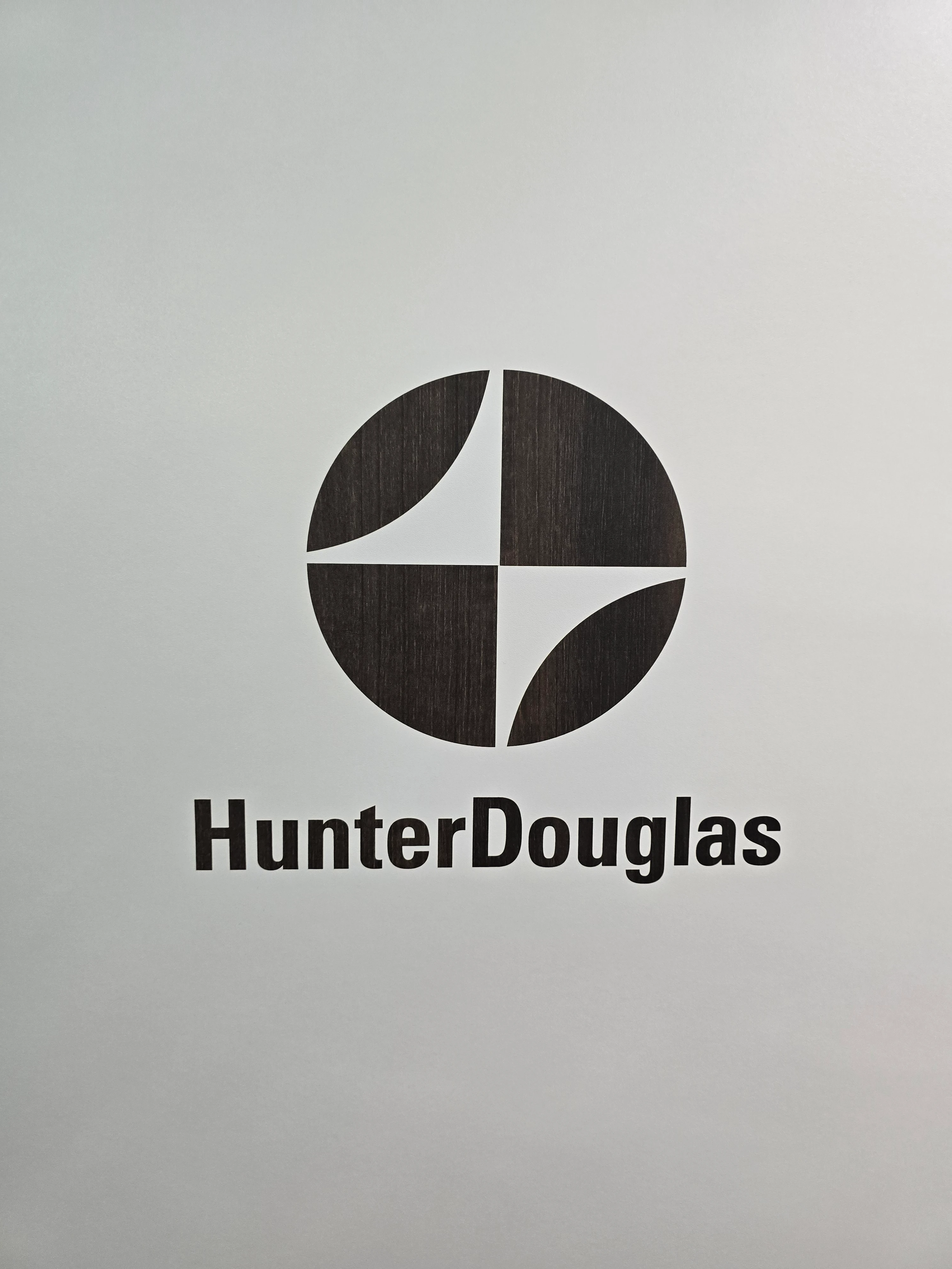 Hunter Douglas Logo