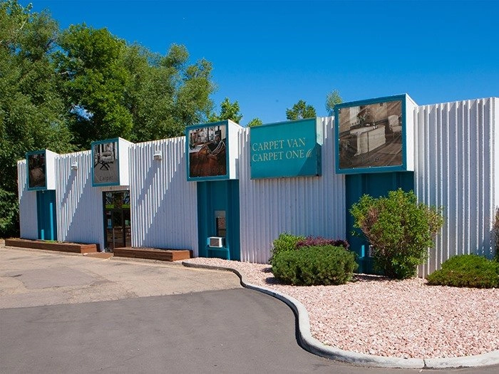 Hunter Douglas Dealer Image