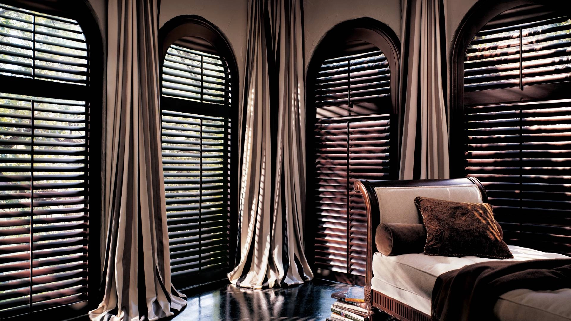 photo: 10043016-banner-our-favorite-window-treatments-for-arched-windows.jpg