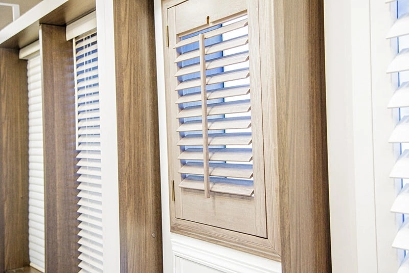 Larry's Design Center showroom.