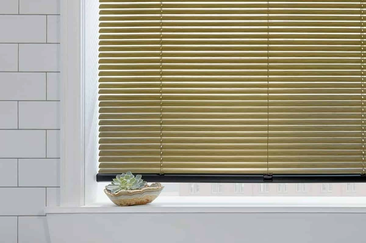 photo: 10023885-banner-benefits-of-aluminum-blinds.jpg