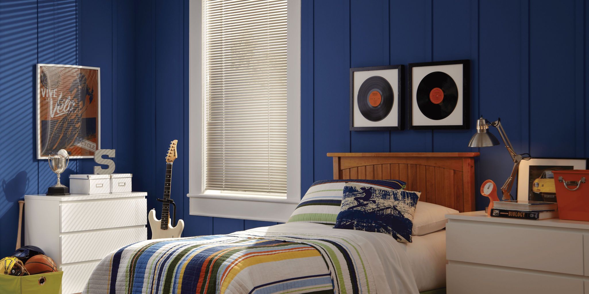 photo: modern-precious-metals-aluminum-brushed-nickel-38775110-6:horizontal-lg