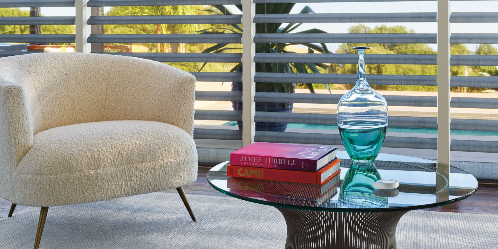 photo: pirouette-clearview-satin-luxe-97857019-2:horizontal-lg
