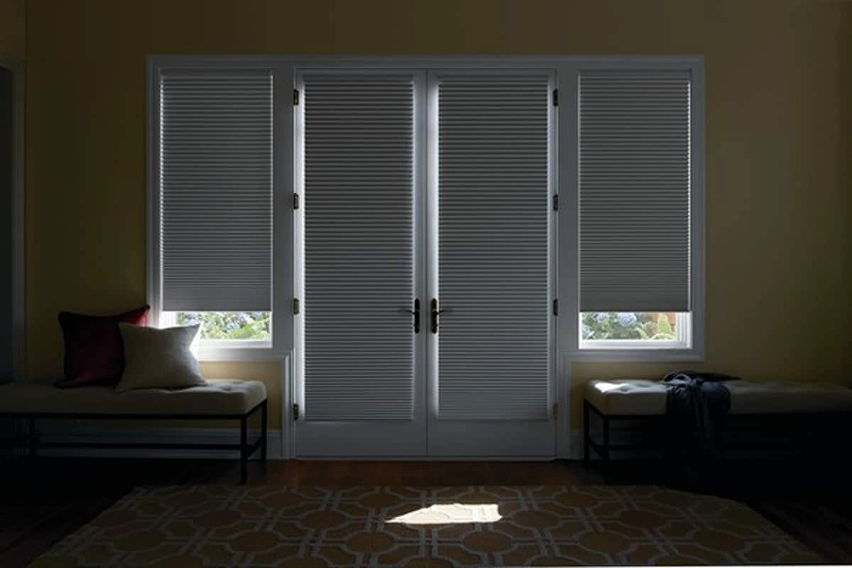 photo: 10036838-banner-best-window-treatments-for-your-bedroom.jpg
