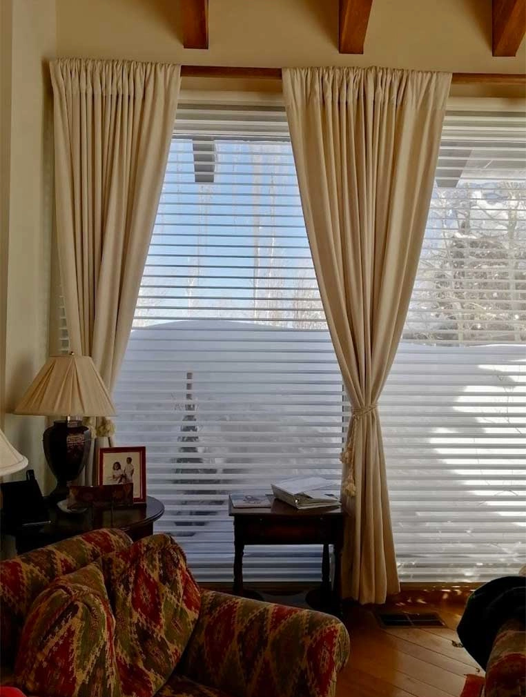 Hunter Douglas Dealer Image