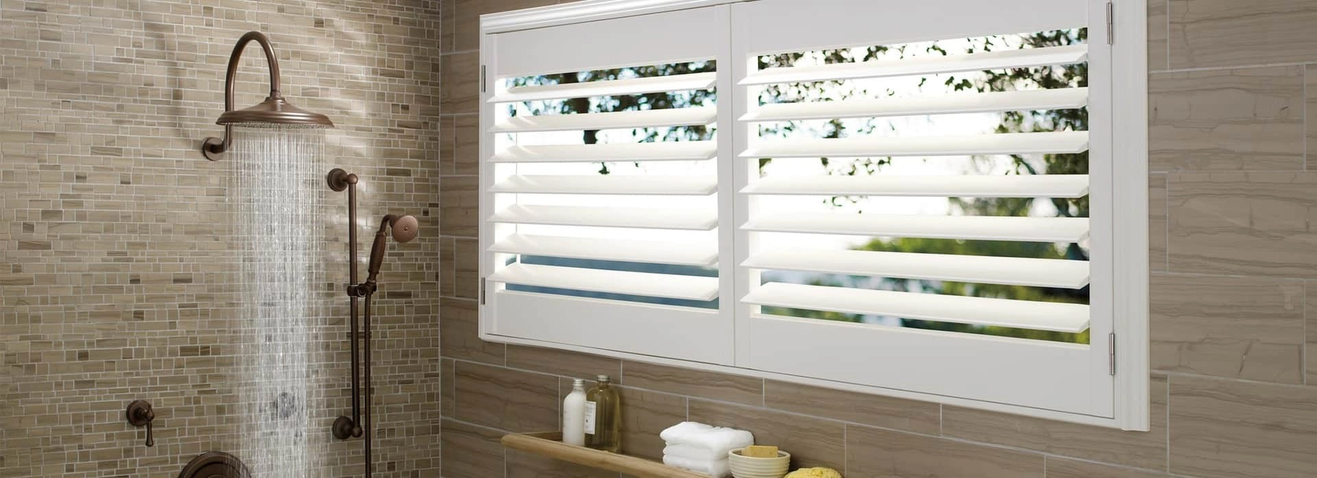 photo: 1100505-banner-quality-kitchen-window-treatments.jpg