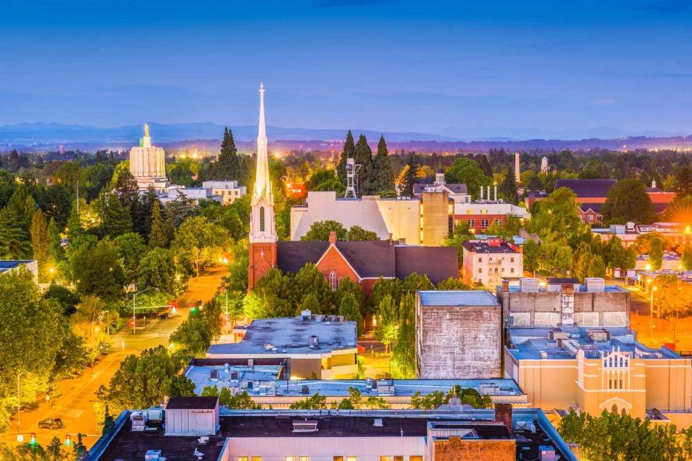 photo: 10188373-tile-the-salem-oregon-skyline-in-the-evening.jpg