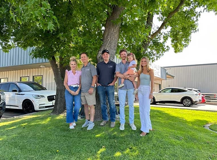 Hunter Douglas Dealer Image