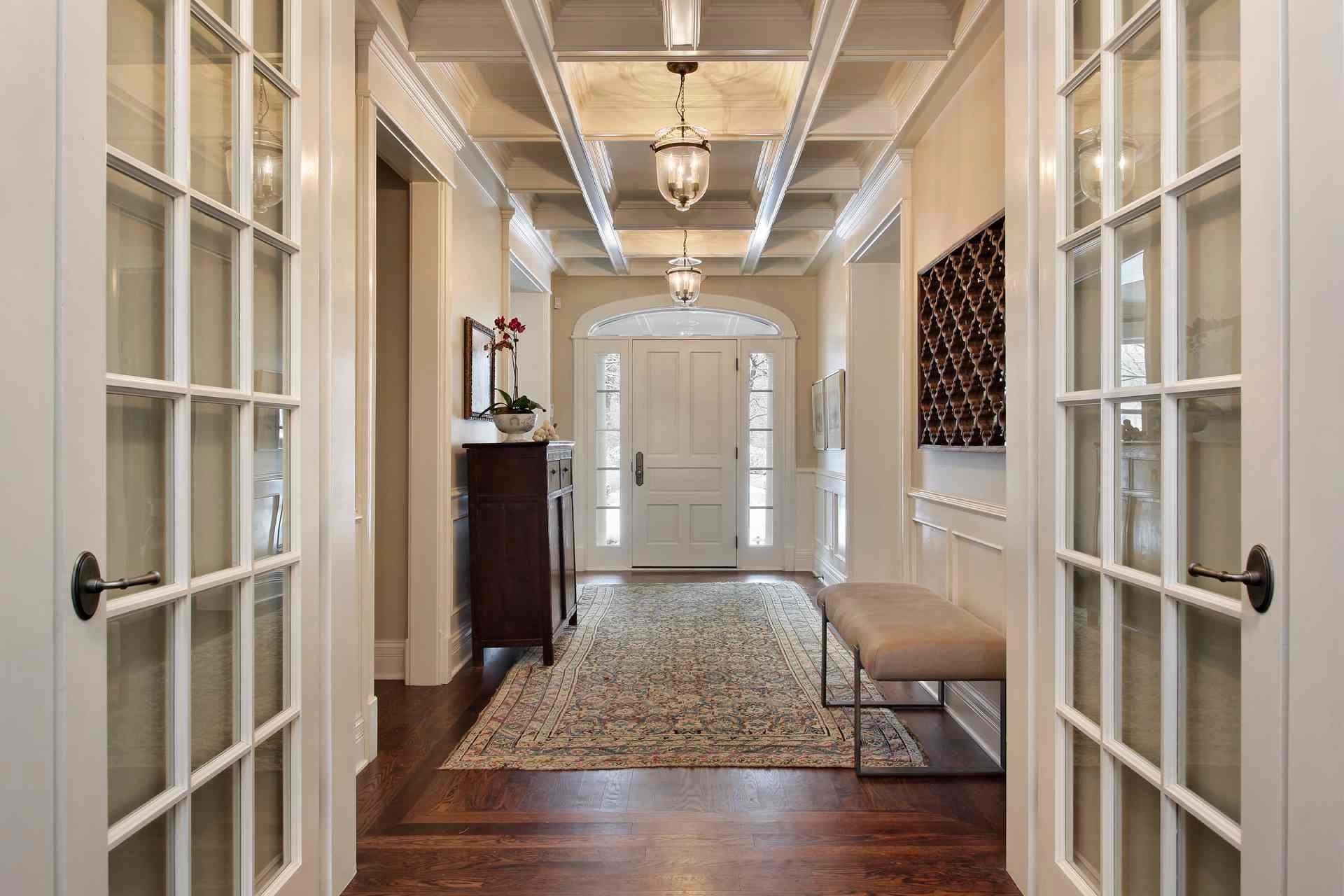 photo: 10027649-banner-interior-design-tips-for-entryways.jpg