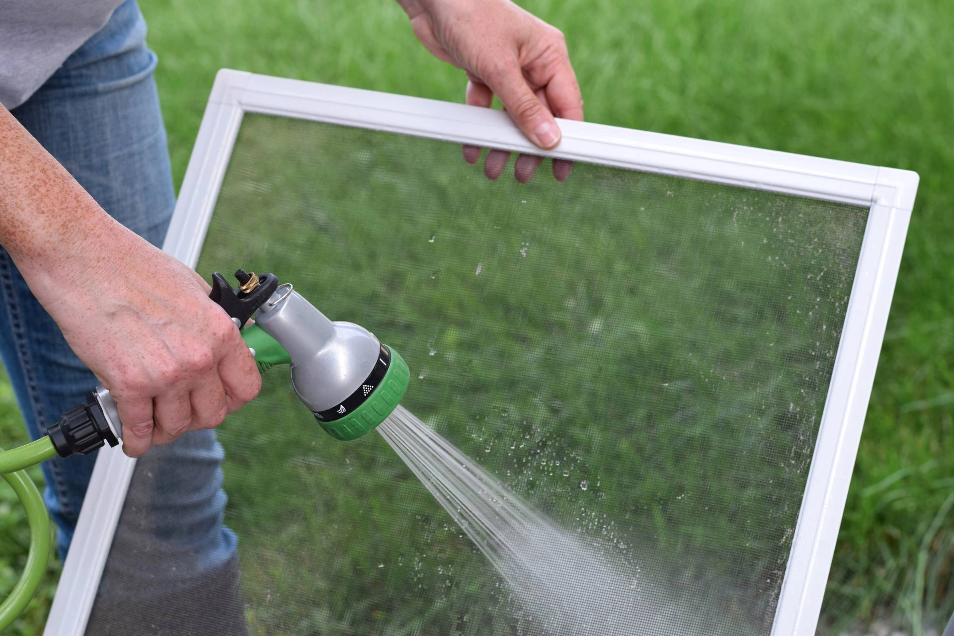 photo: 10031071-banner-how-to-clean-window-screens-for-spring.jpg
