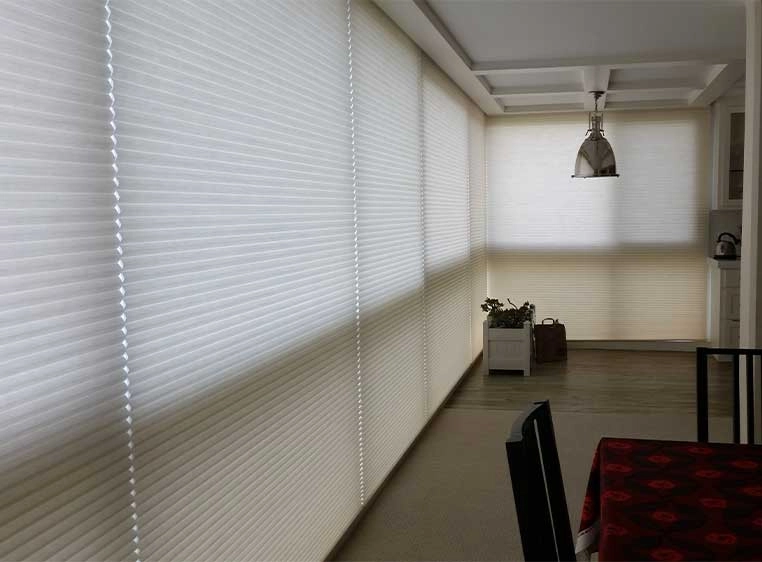 Hunter Douglas Dealer Image