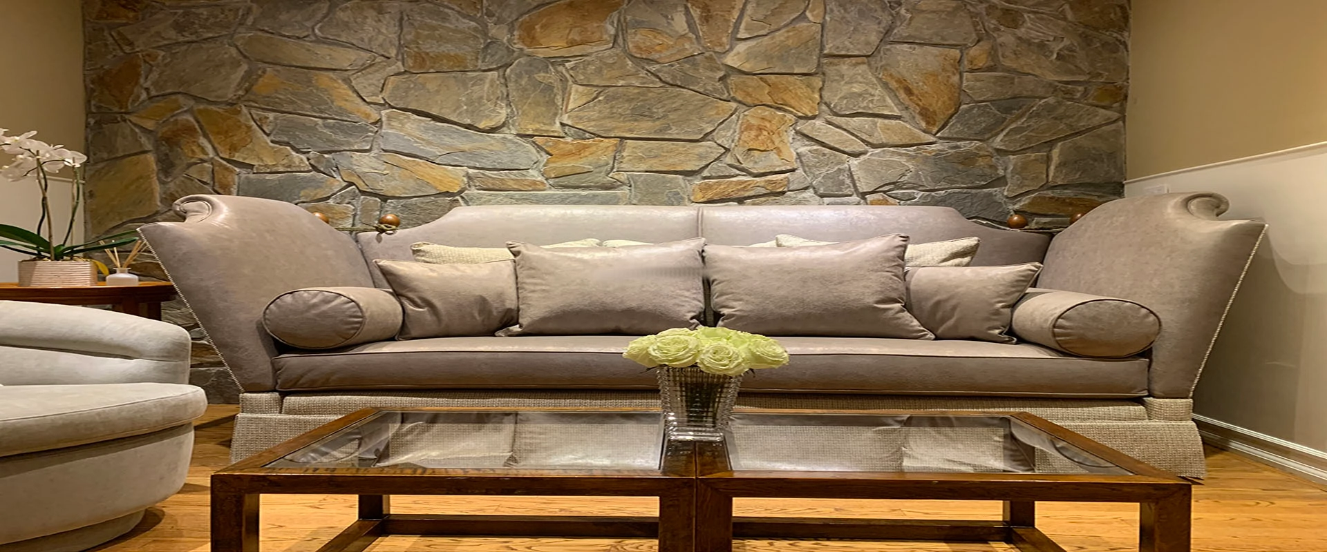 photo: Vlonne-header-voila-reupholstered-couch-grey.jpg
