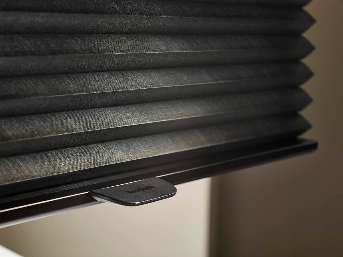 photo: 10017599-banner-how-cell-shades-keep-your-interiors-insulated.jpg