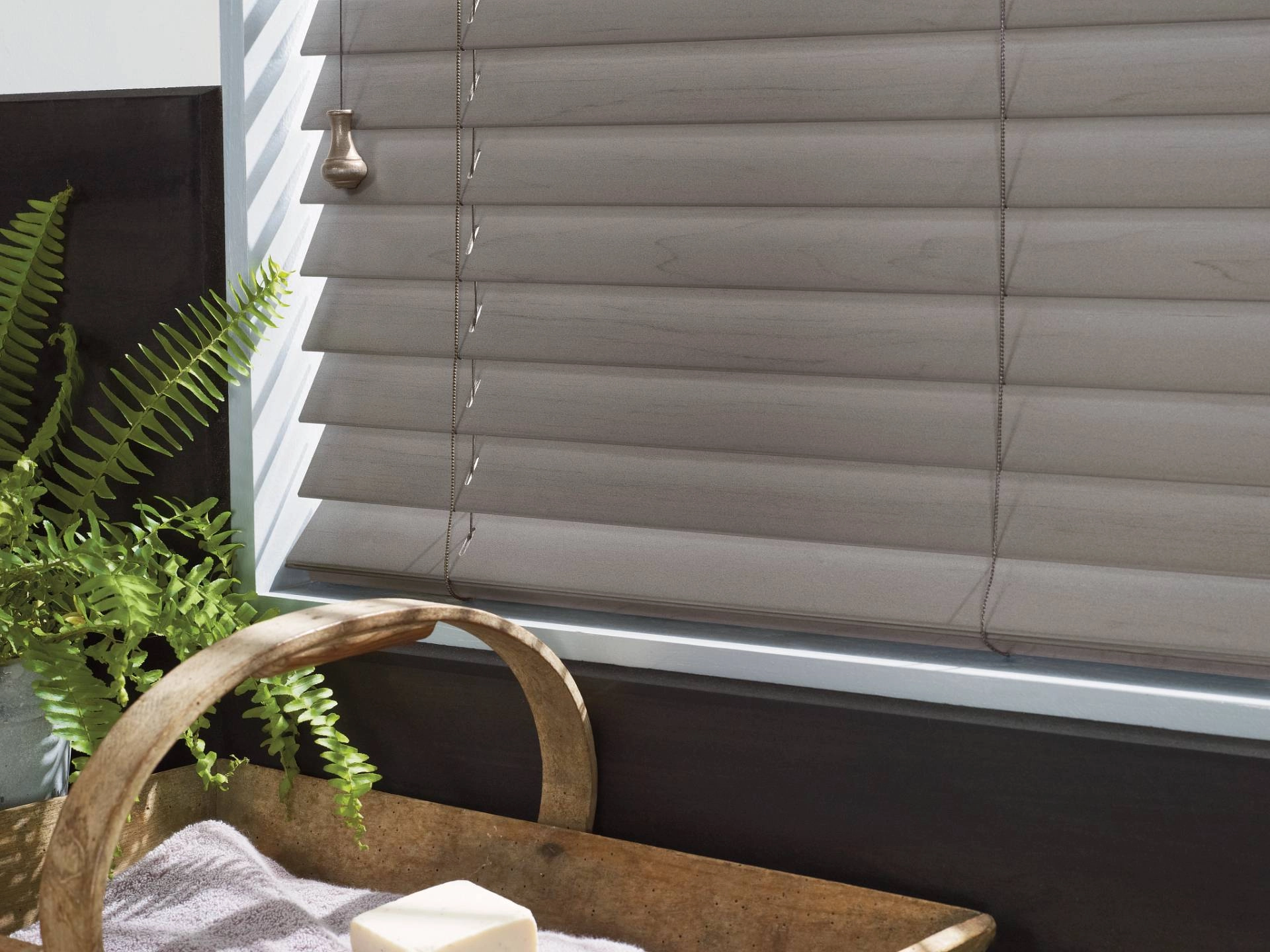 photo: 10025382-banner-which-blinds-are-the-best-fit-for-your-windows.jpg