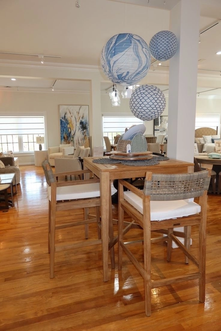Lighting and dining room scene in showroom.