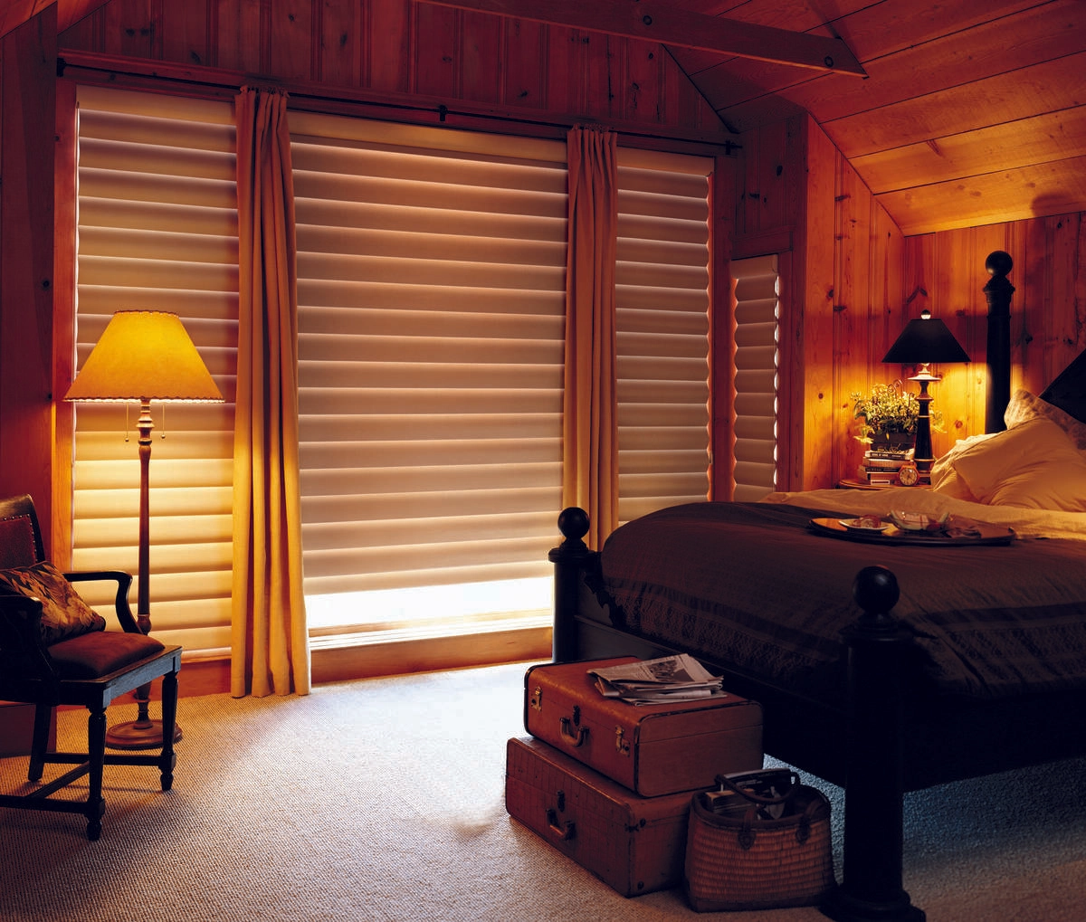 photo: 10023885-banner-benefits-of-drapery-for-homes.jpg