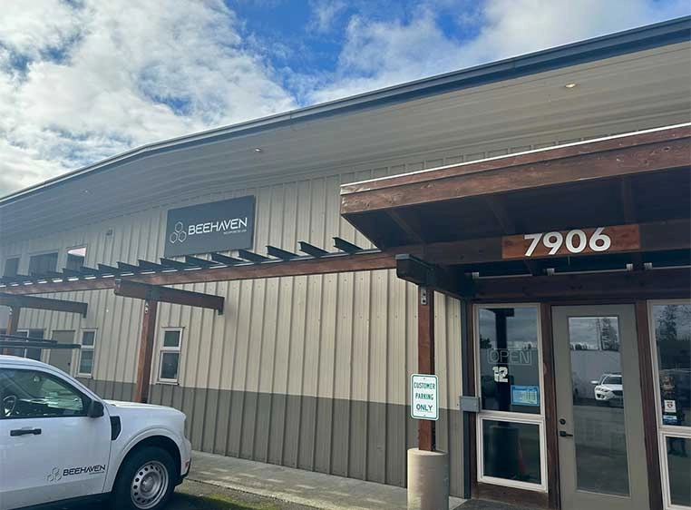 Hunter Douglas Dealer Image