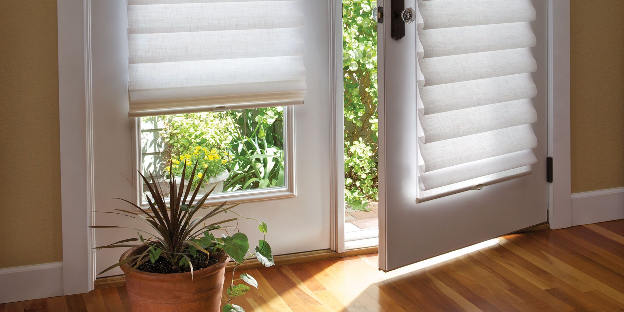 photo: vignette-door-1:horizontal-lg