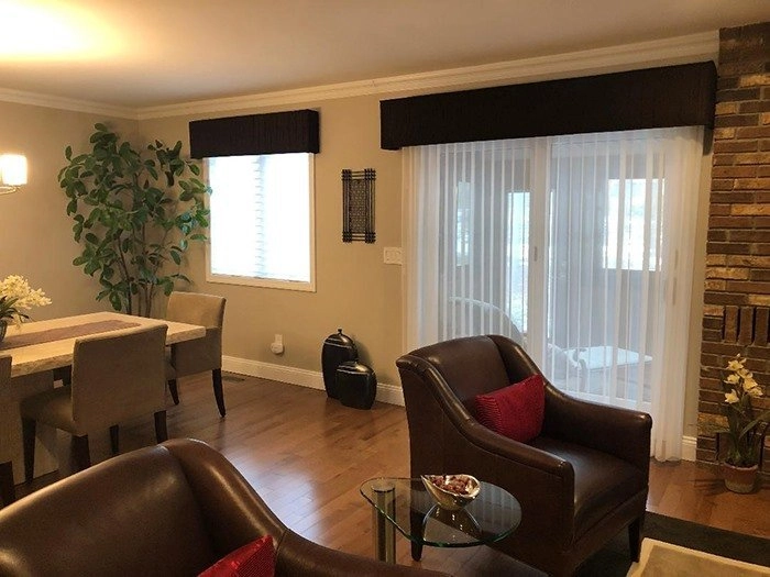Hunter Douglas Dealer Image