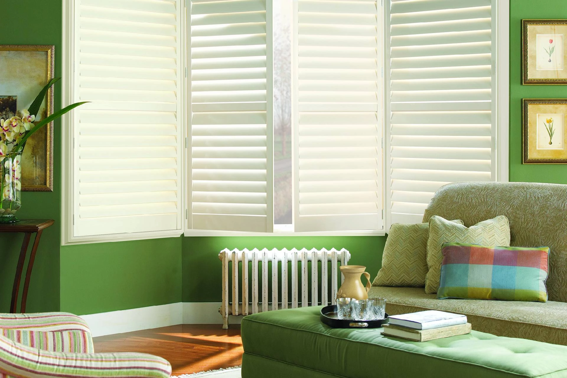photo: 10041493-banner-what-are-the-best-shades-for-small-windows_.jpg