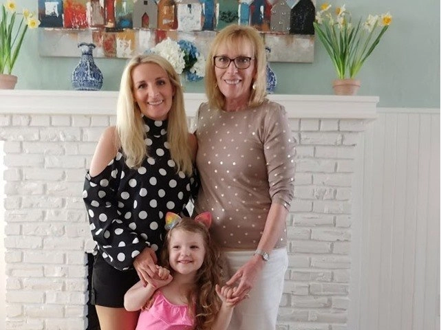 Hunter Douglas Dealer Image