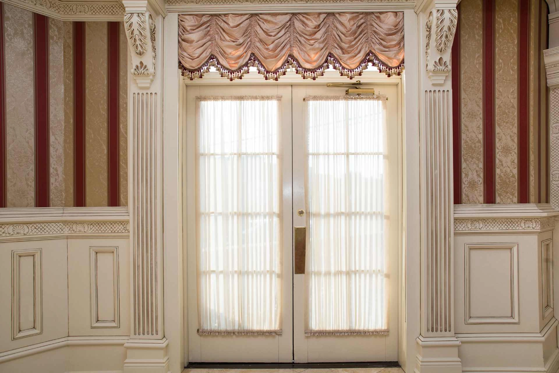 photo: 10041078-banner-what-window-coverings-are-best-for-french-doors.jpg
