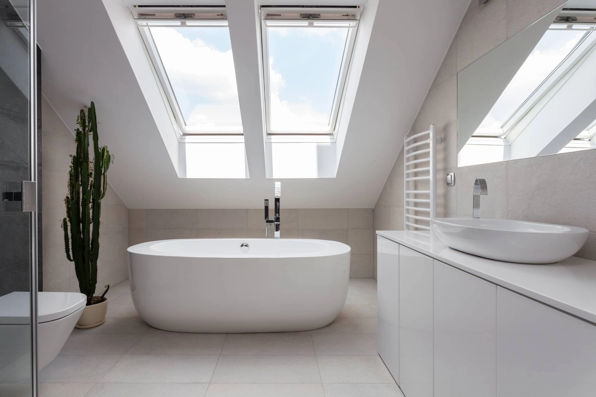photo: 10174077-banner-choosing-the-perfect-skylight-blinds-and-shades-for-your-home.jpg