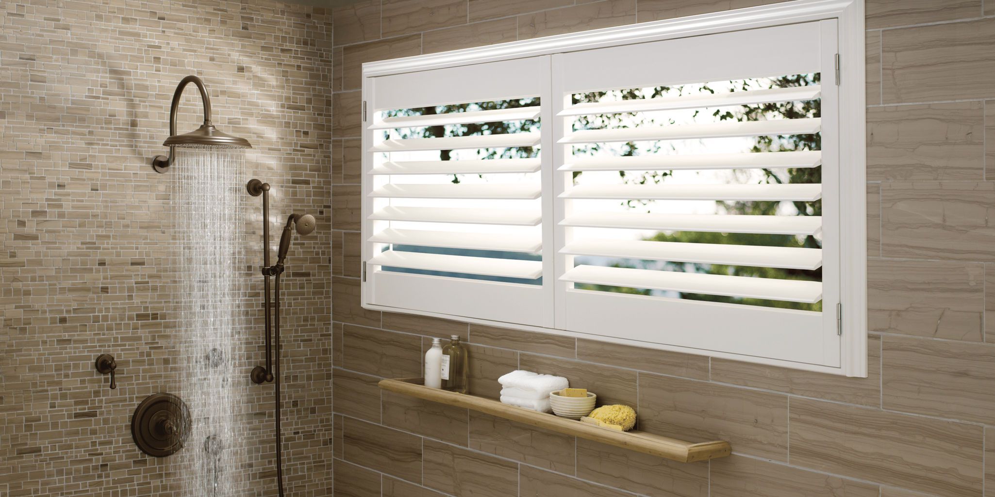 photo: palm-beach-polysatin-bright-white-38775220-3:horizontal-lg