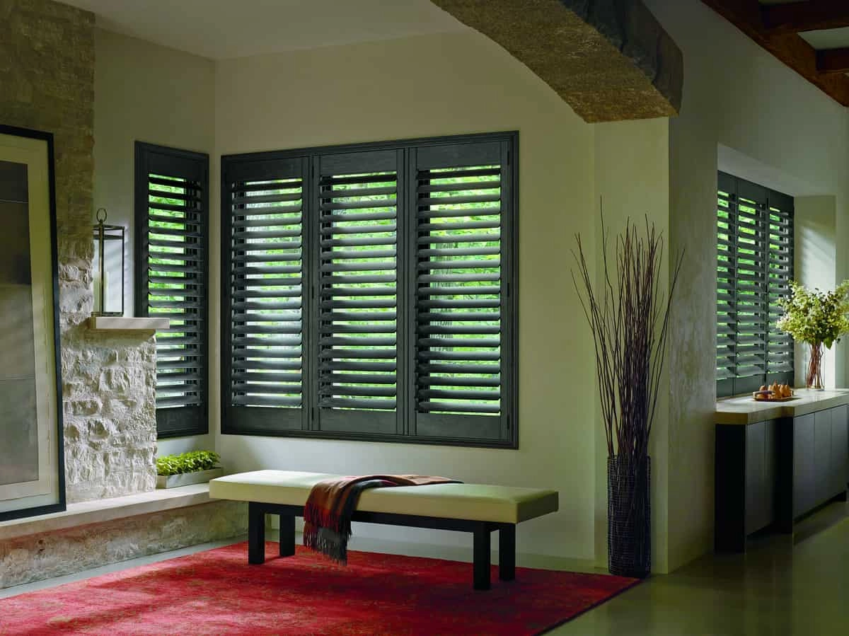 photo: 10035881-banner-incorporating-shutters.jpg