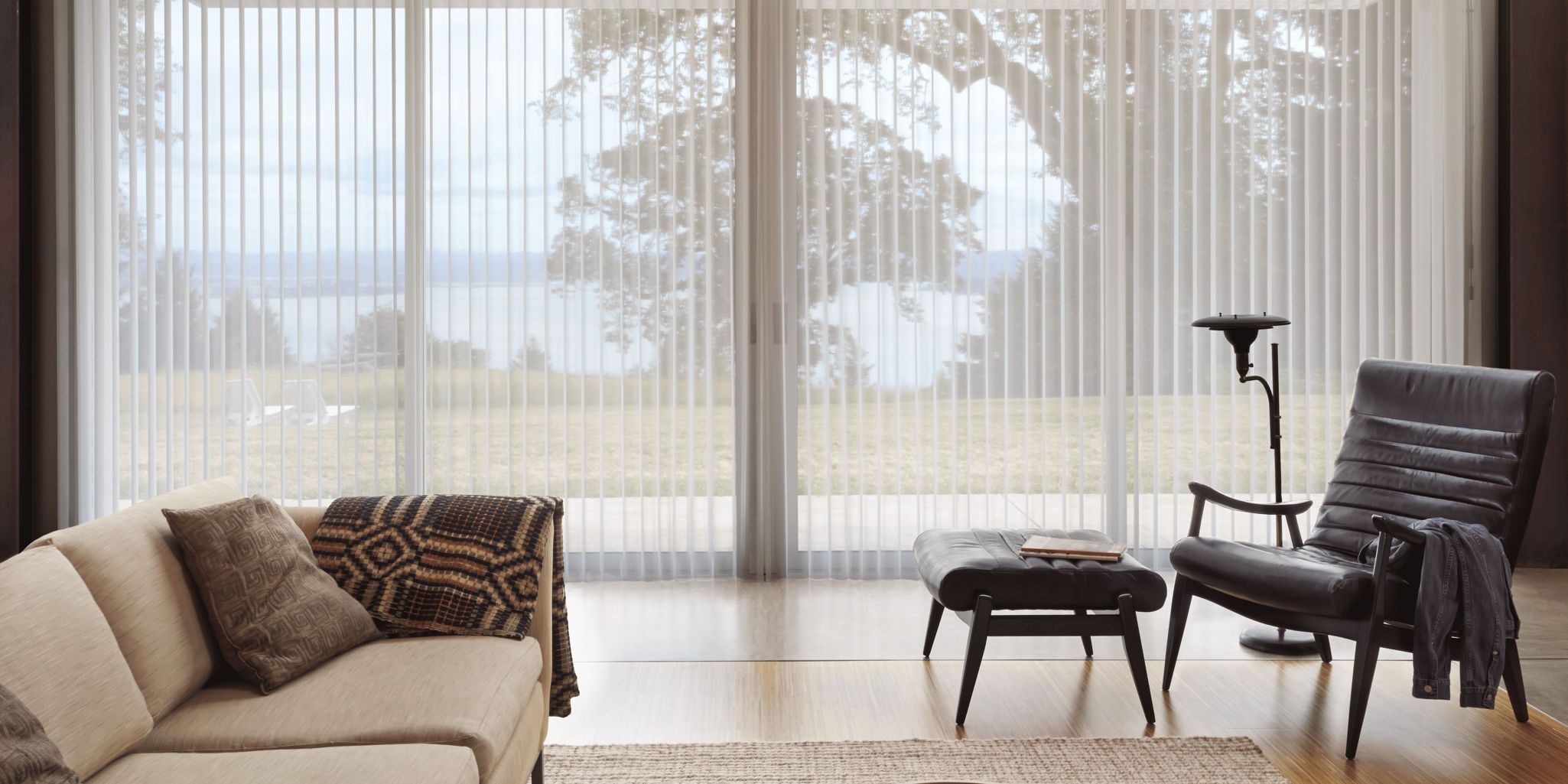 photo: luminette-solar-screen-cirrus-38774299-6:horizontal-lg