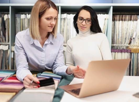 photo: In-showroom Consultation-2.jpg