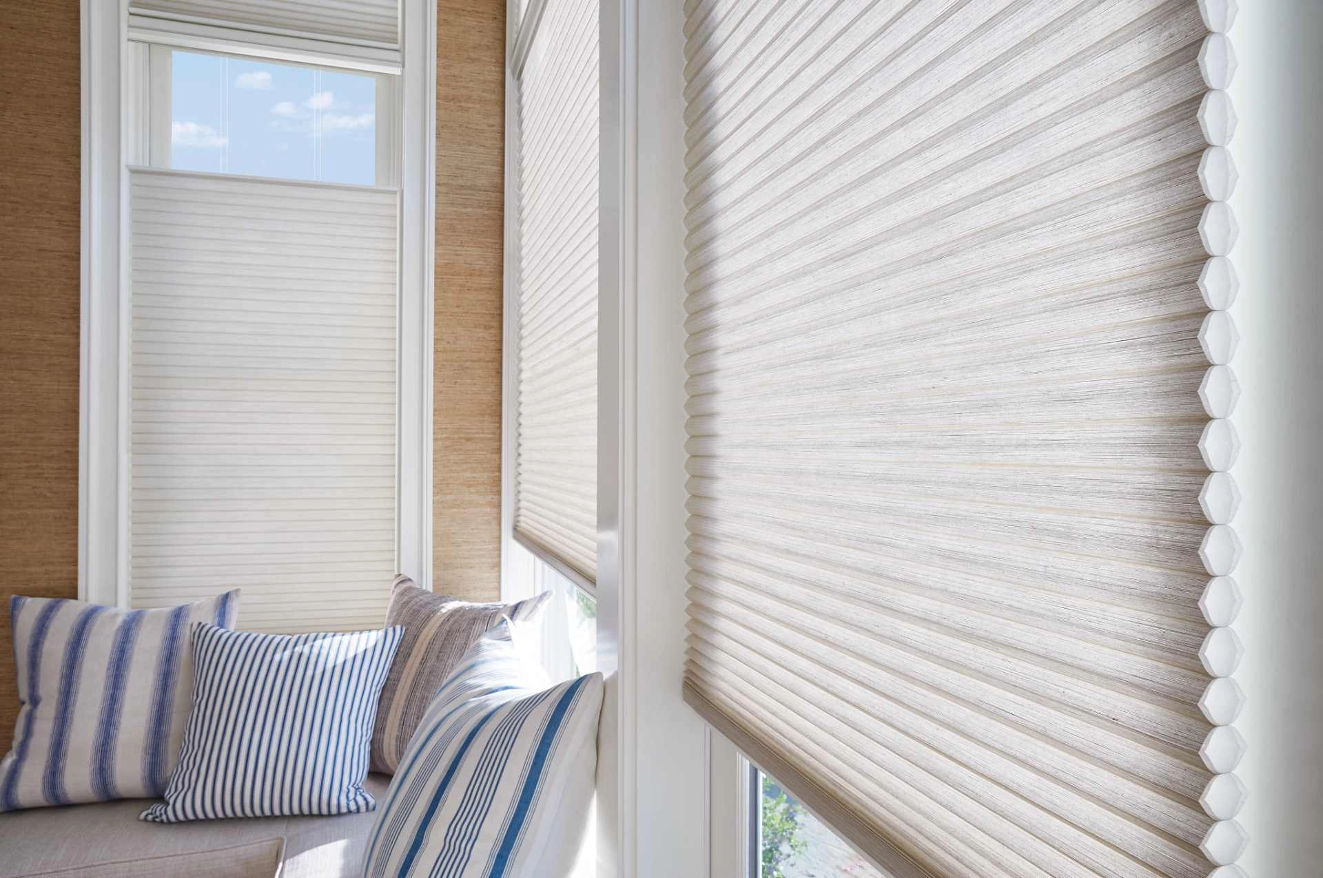photo: 1101681-banner-3-features-for-blocking-the-light-around-your-window-blinds.jpg