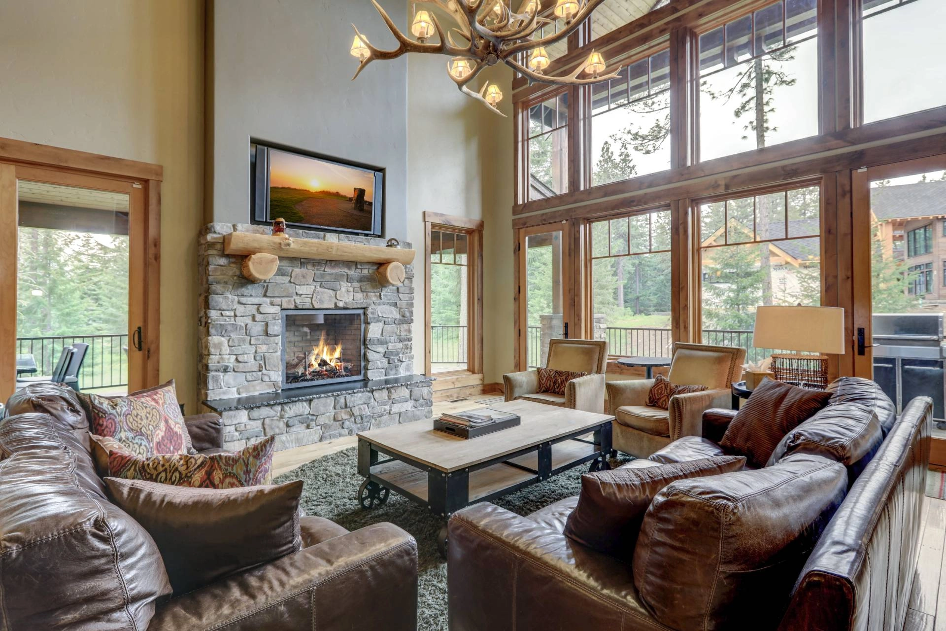 photo: 10031071-banner-perfect-window-treatments-for-rustic-interior-design.jpg