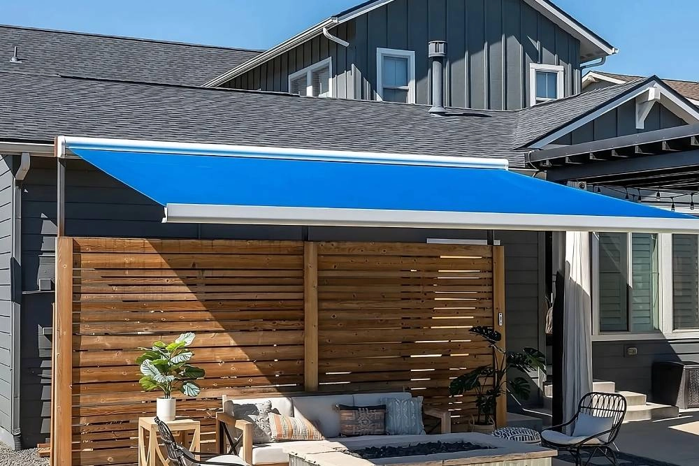 photo: 10028746-site-sol-lux-mirage-awnings.jpg